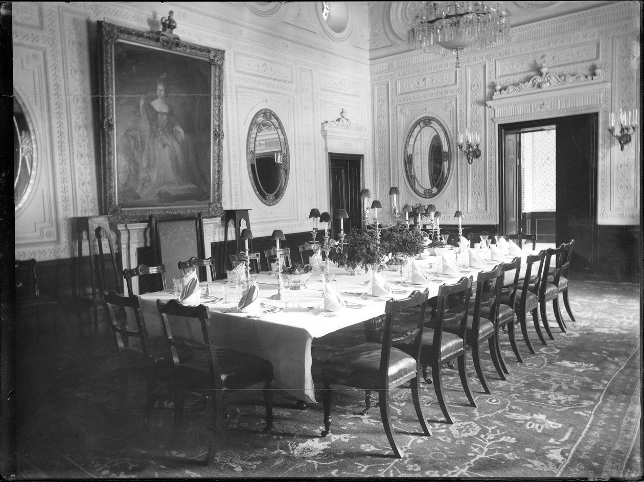 Interiør af den britiske ambassade, Teheran, 1880-1930 af Antoin Sevruguin