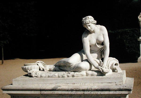 Nymfe med en skal, fra Parterre de Latone af Antoine Coysevox