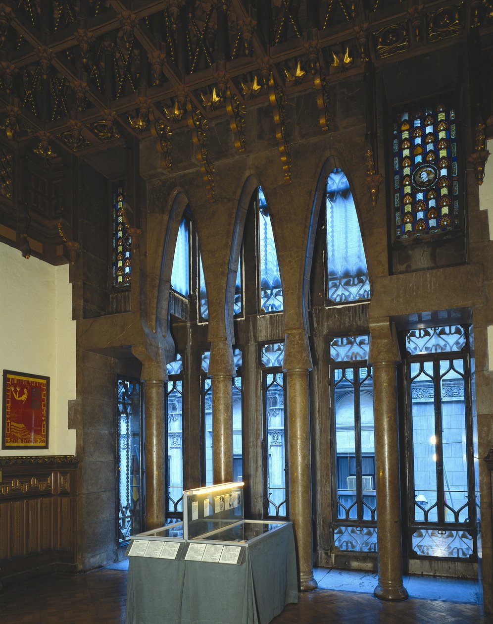 GAUDI i CORNET, Antoni (1852-1926). Guell-paladset. 1885-1890. SPANIEN. KATALONIEN. BARCELONA. Barcelona. Gueell-paladset. Sidosøjle på første sal. Modernisme. Arkitektur af Antoni Gaudi