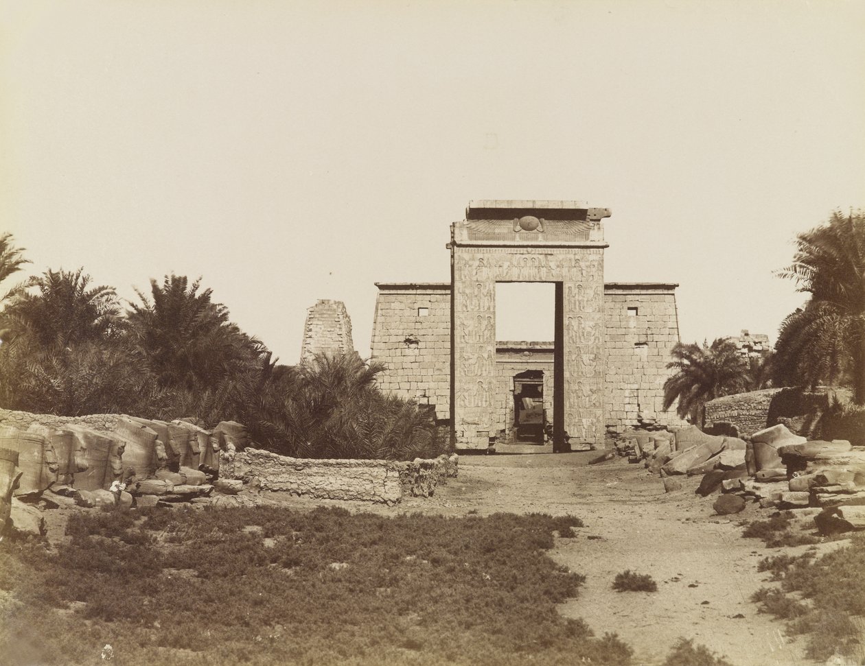 Karnak-sfinxerne og Ptolemæus-pylonen af Antonio Beato