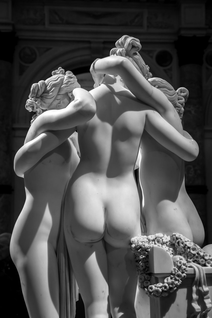MILAN, ITALIEN - CA. JUNI 2020: Antonio Canovas statue De tre gratier (Le tre Gr..., 2019 (foto) af Antonio Canova