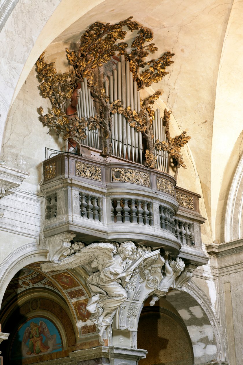 Testa orgel med marmorskulptur af Antonio Raggi