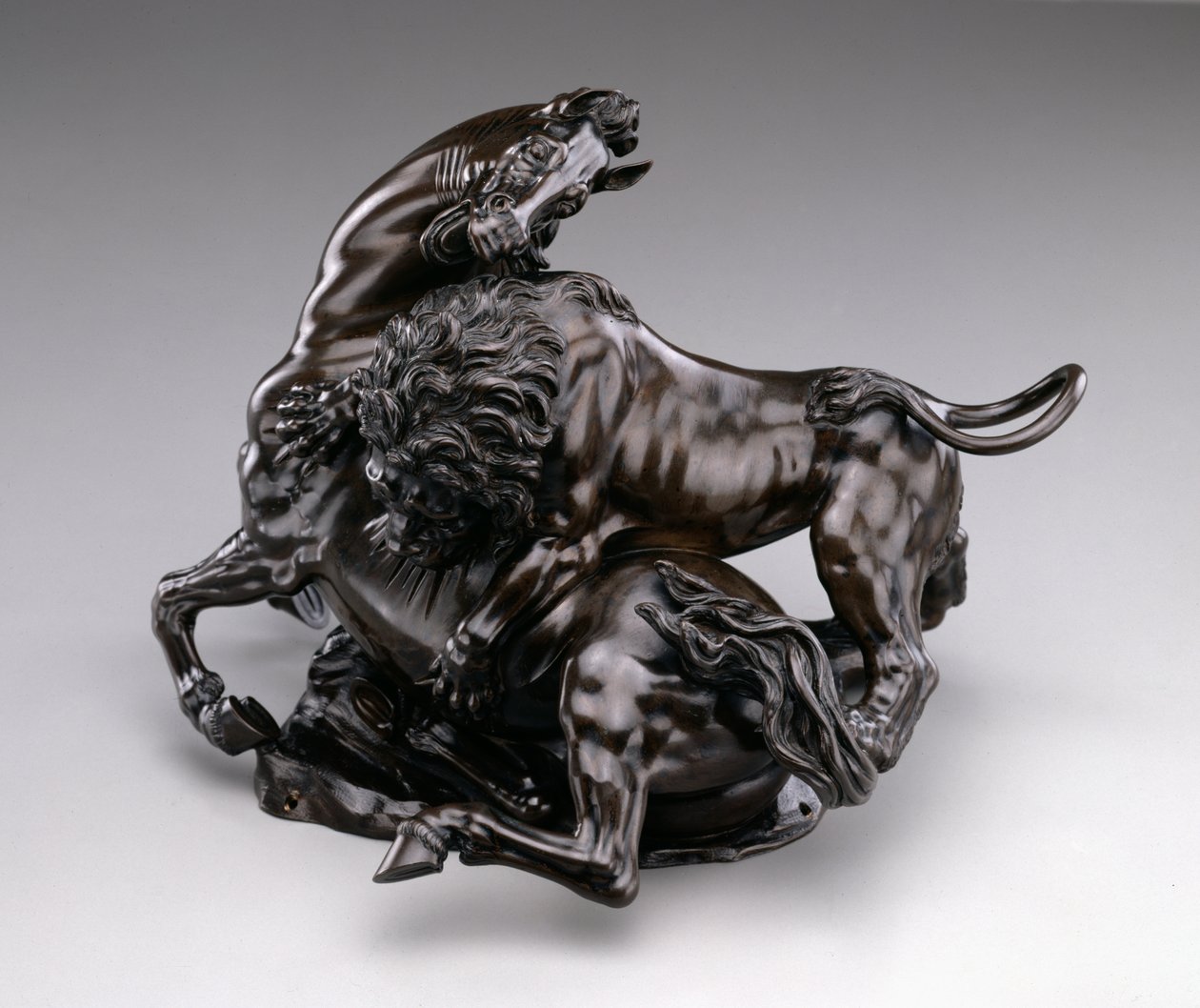 Løve angribende hest. ca. 1580/90 af Antonio Susini