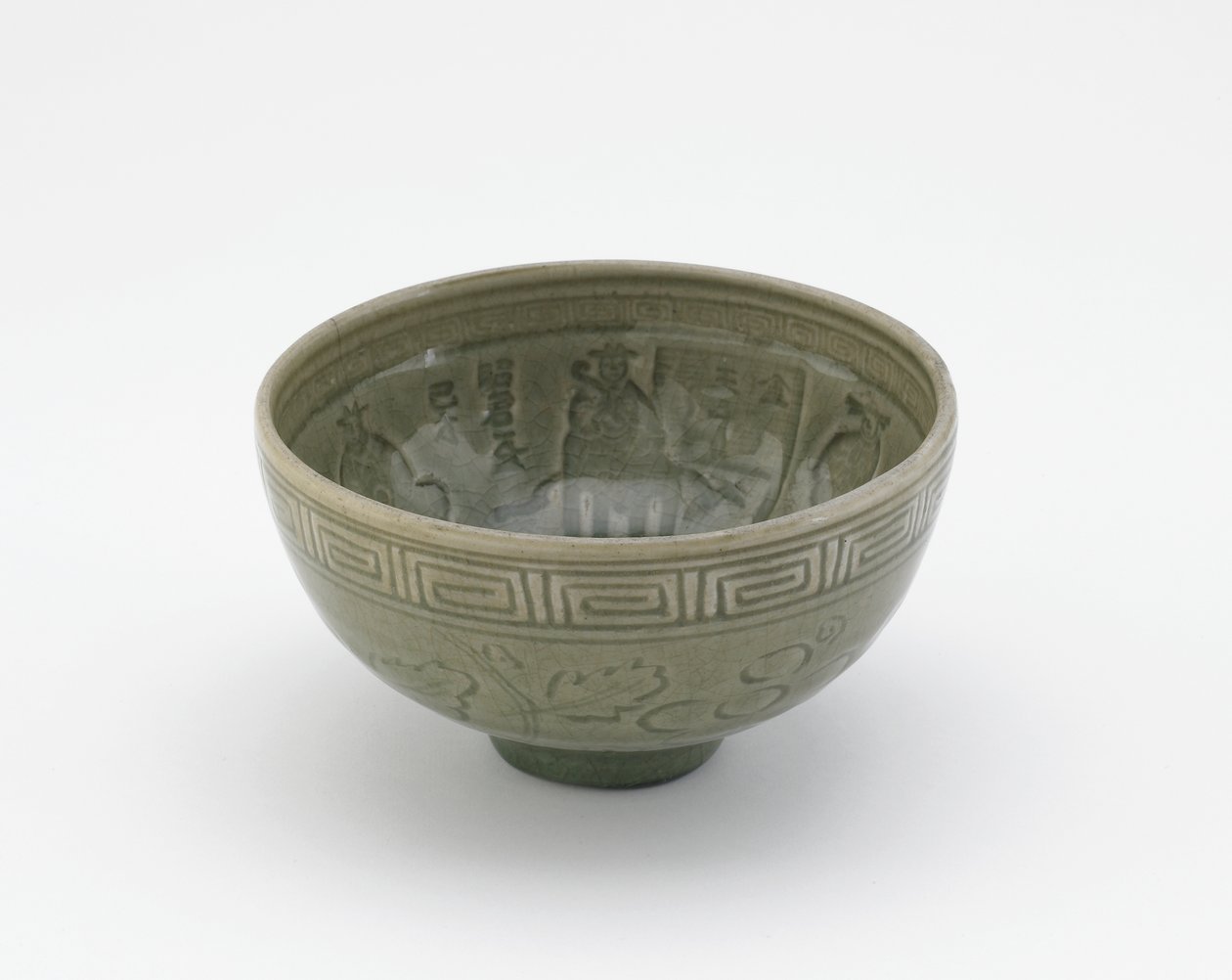 Serveringsskål i stil med Longquan ware, Serveringsskål (hachi), tidligt i det 19. århundrede (stentøj med celadon glasur) af Aoki (attr. to) Mokubei