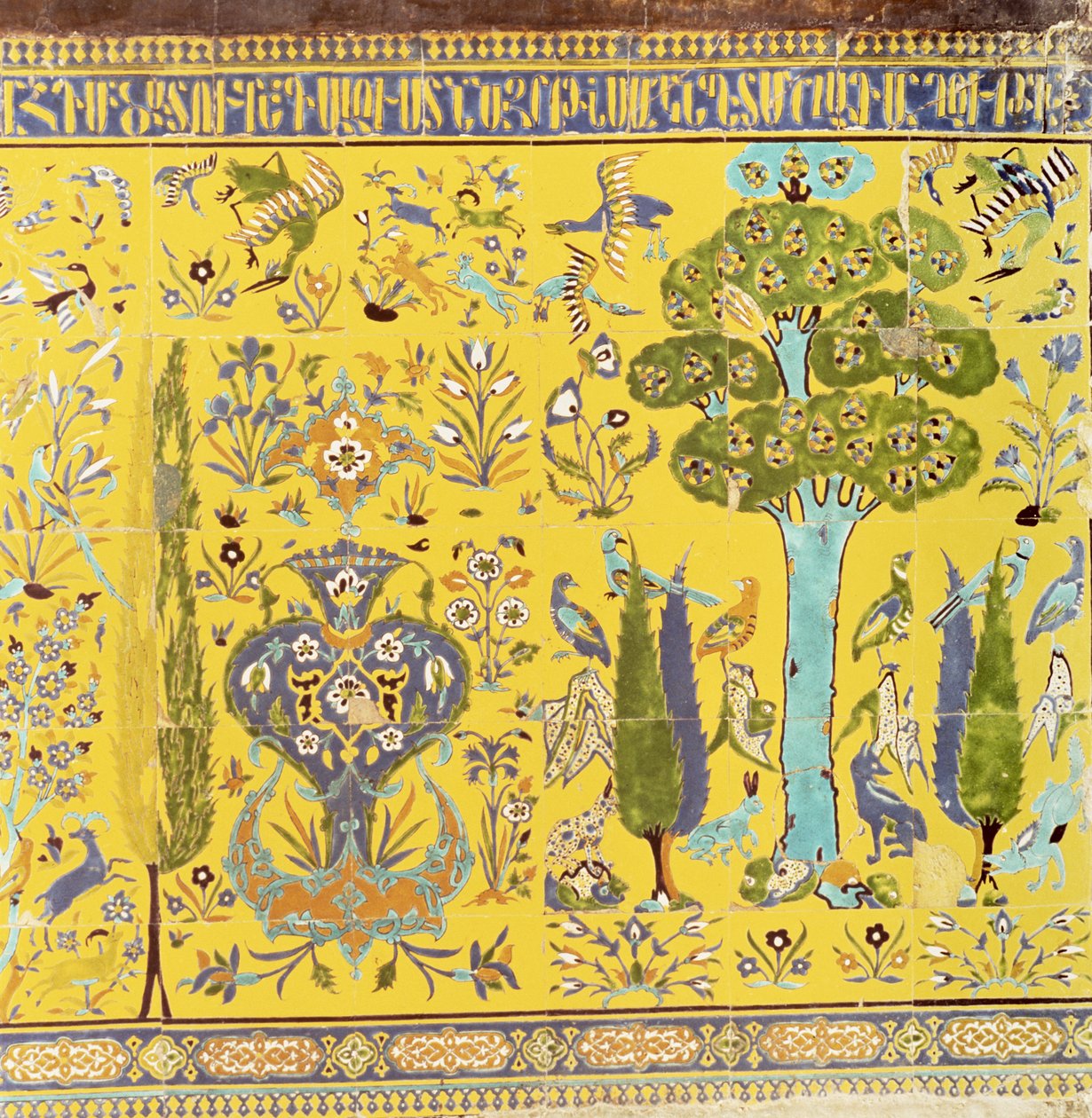Detalje fra den nederste del af fliser af en indvendig væg, kirke færdig i 1613 (keramik) af Armenian School