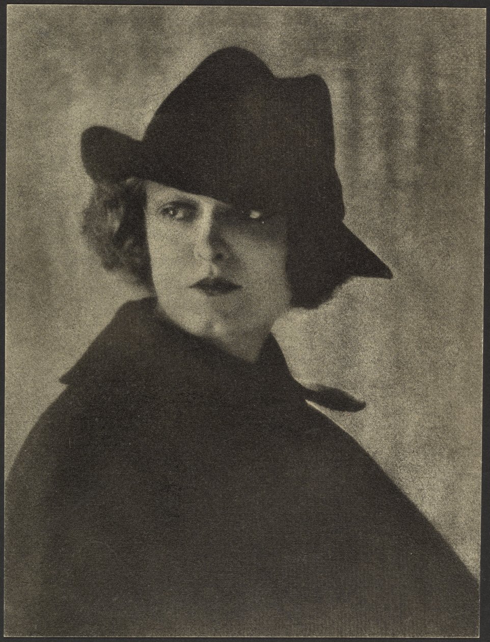 [Portræt af en uidentificeret Hollywood-skuespillerinde]. af Arthur F. Kales
