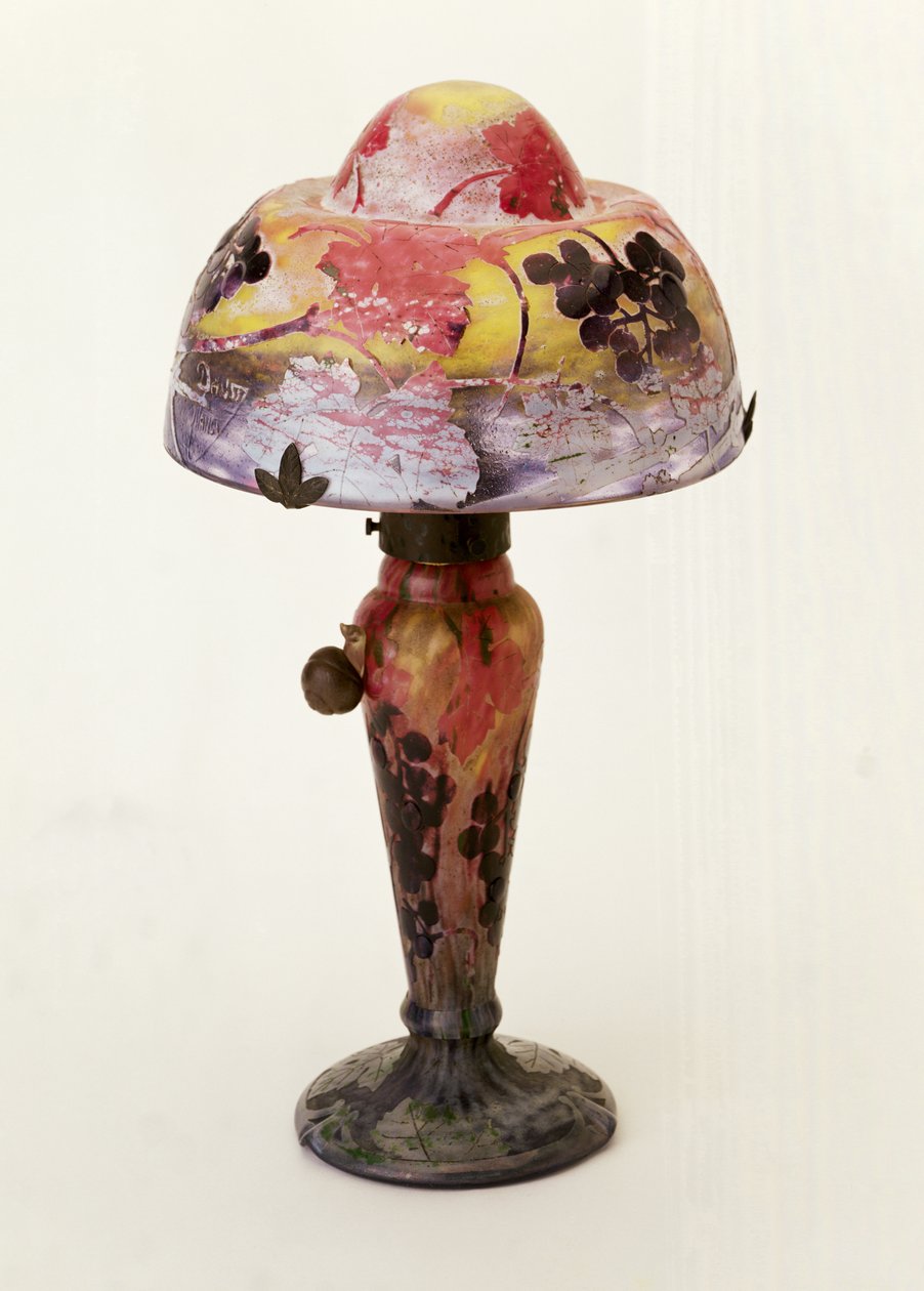 Udskåret og ætset bordlampe (glas) af Auguste Daum