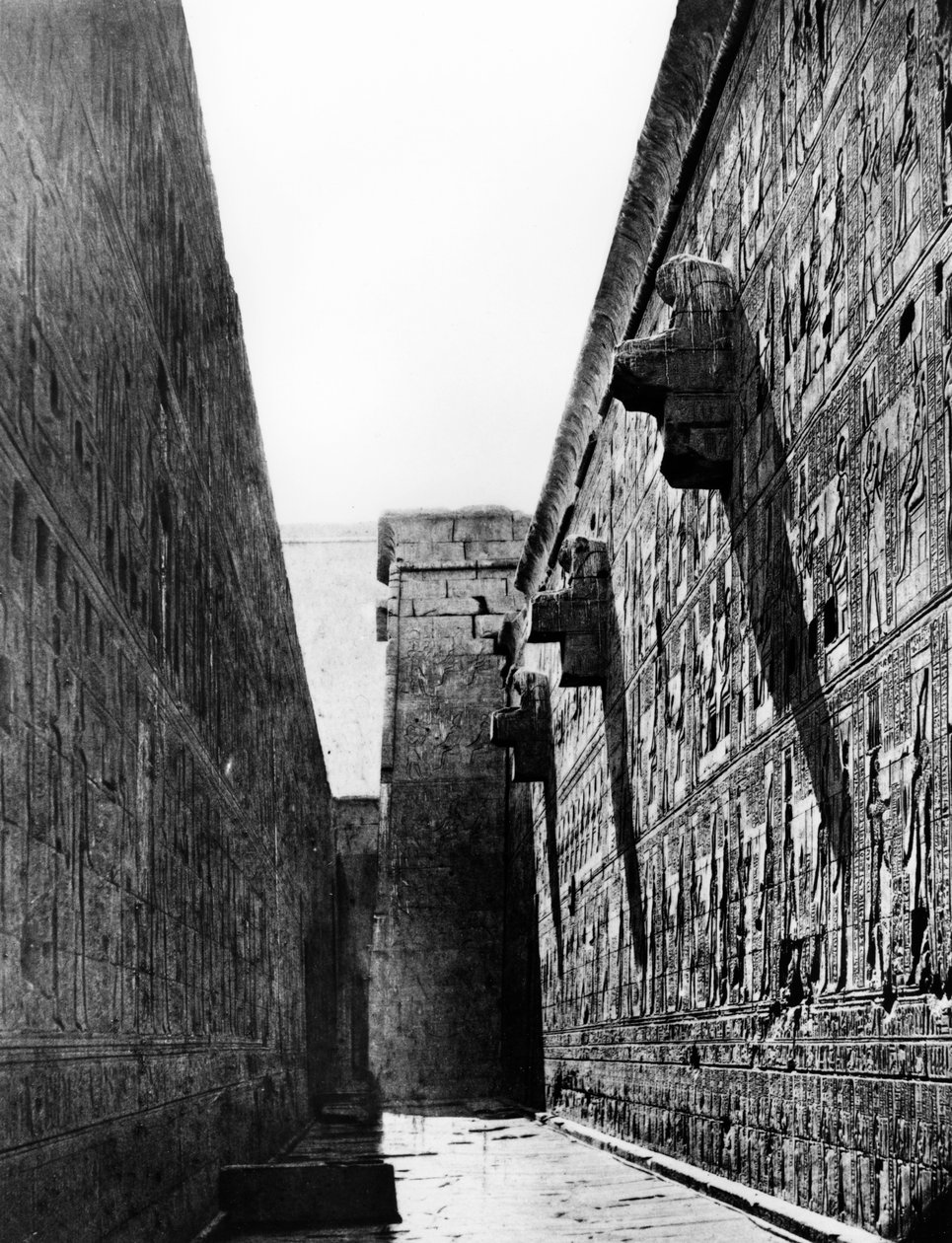 Temple Edfu, Egypten, 1893 af Auguste Edouard Mariette