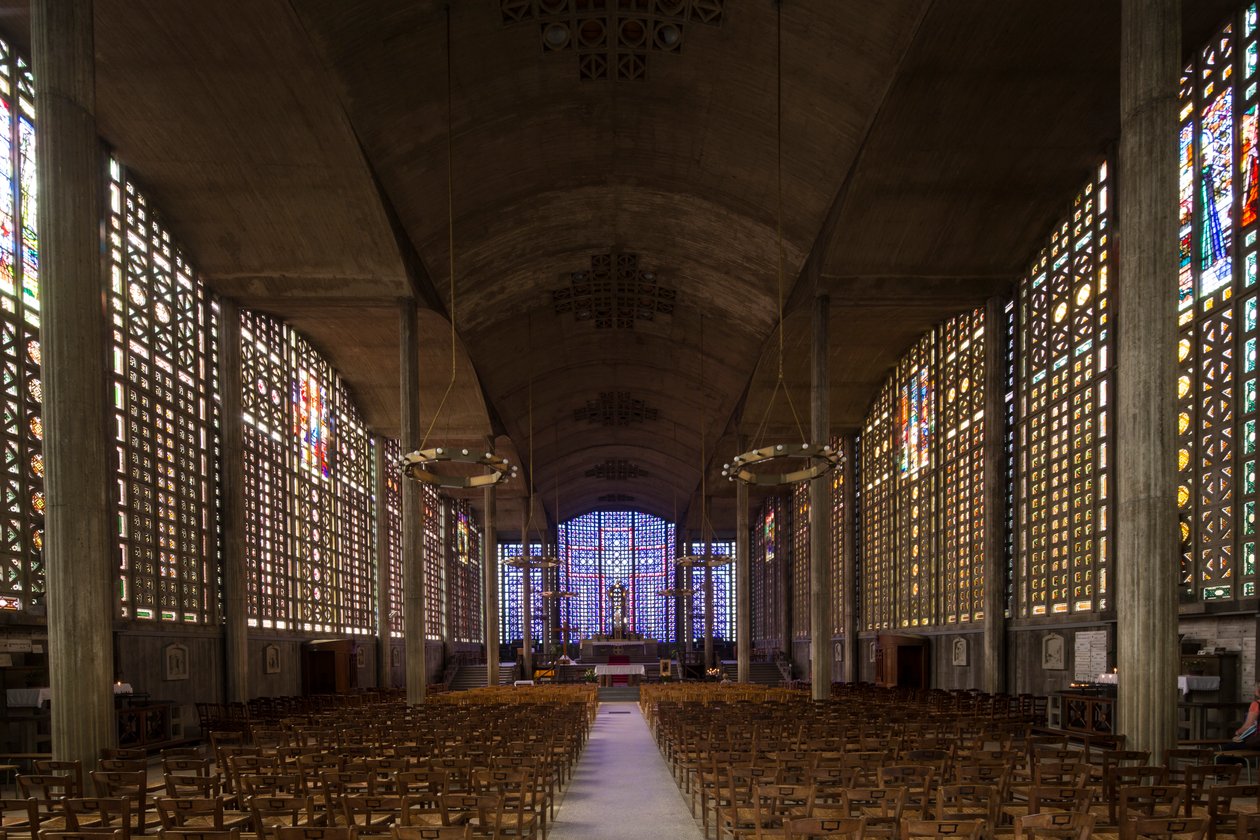 Vor Frue af Trøstens Kirke af Auguste & Gustave (1876 1952) Perret