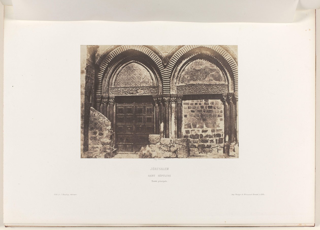 Hovedportalen til Den Hellige Gravs Kirke, Jerusalem Jerusalem. Den hellige grav. Indgangshoved (titel på objekt) af Auguste Salzmann