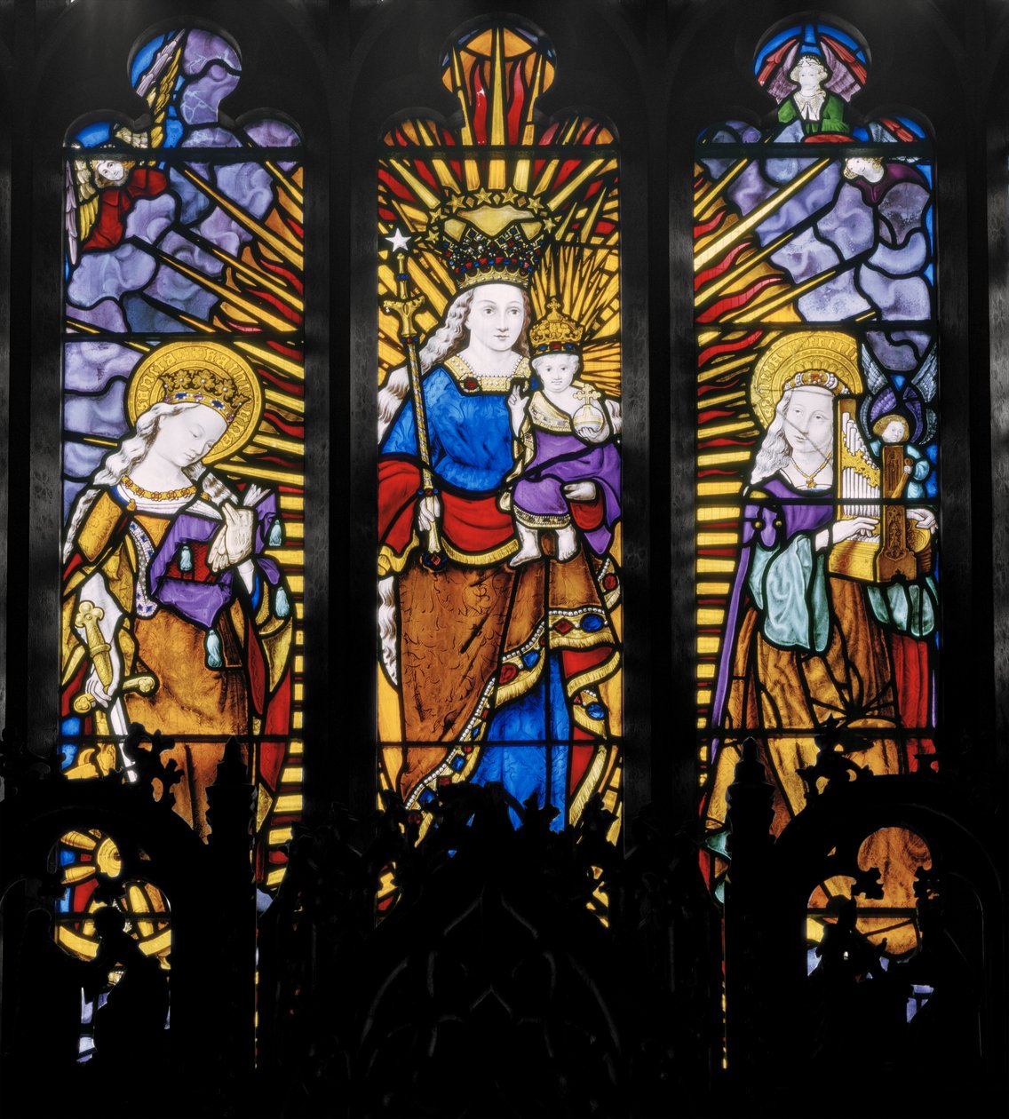 Det centrale vindue i apsis, Jomfru og barn med helgener, 1837 (glasmaleri) af Augustus Welby Northmore Pugin