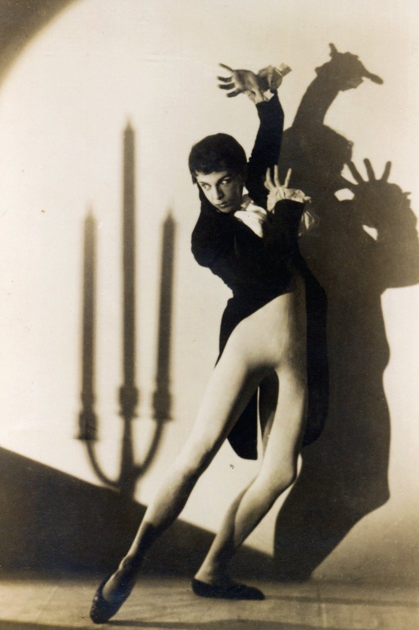Robert Helpmann (1909-86) i Apparitions, 1936 af Australian Photographer