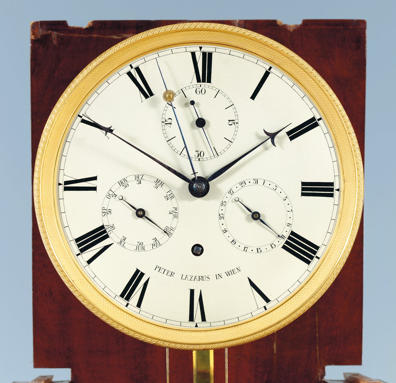 En månedsgående bodenstanduhr med ligning af tid og fuld kalender af Austrian School