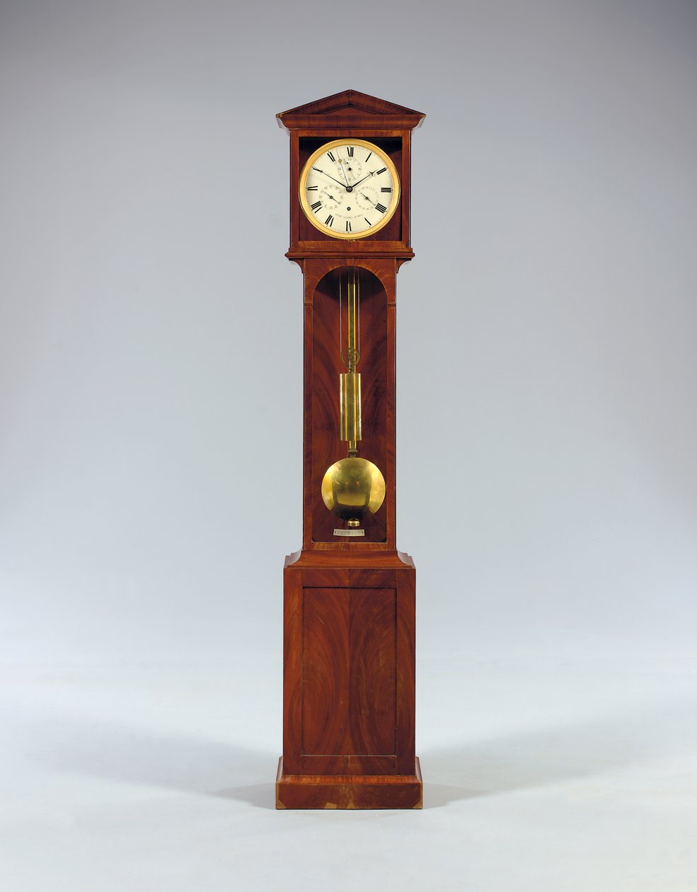 En månedsgående bodenstanduhr med ligning af tid og fuld kalender, 1806 af Austrian School
