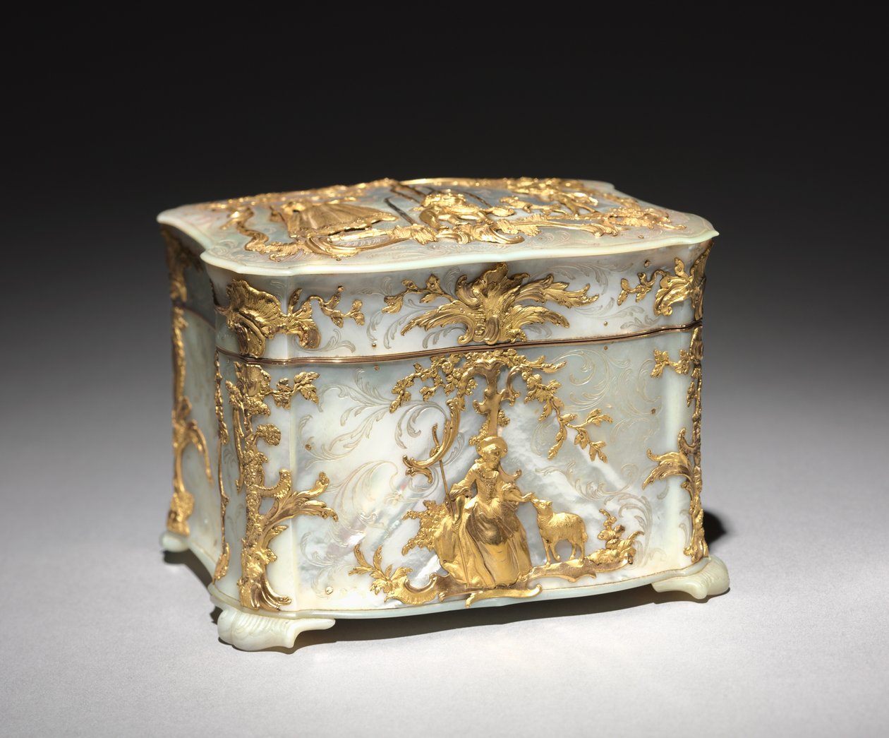 Guld og perlemor æske, c.1765 af Austrian School