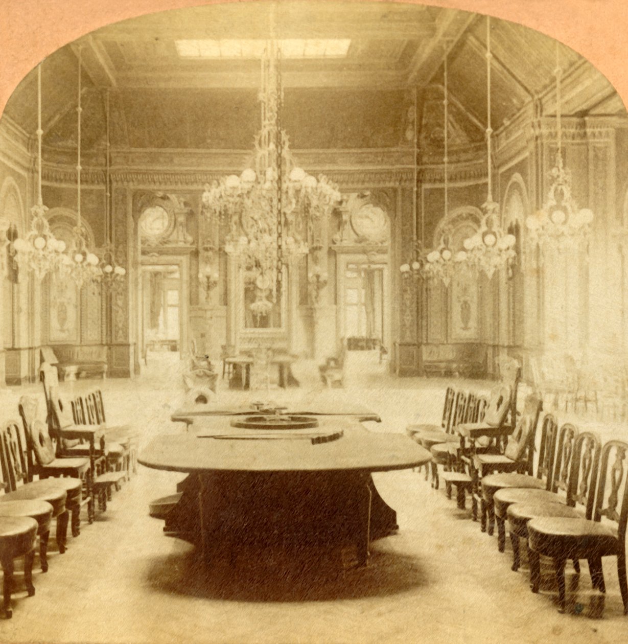 Hovedsalen i Gambling House i Monte Carlo, 1897. af B. W. Kilburn