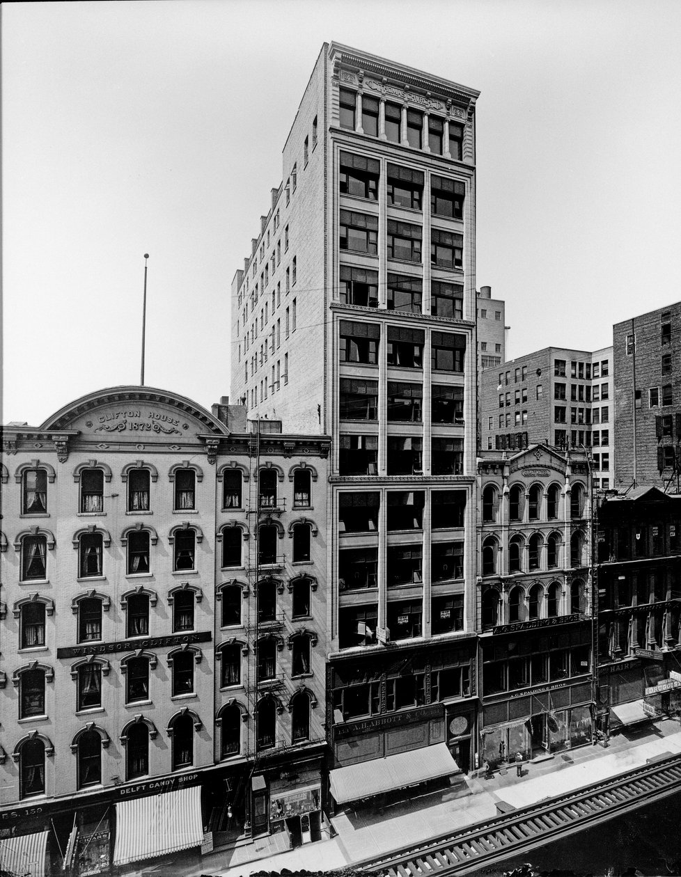 Clifton House, Thomas Church-bygningen og J. P. Atwater-bygningen, Chicago, Illinois, USA, ca. 1900 (s/h-foto) af Barnes and Crosby