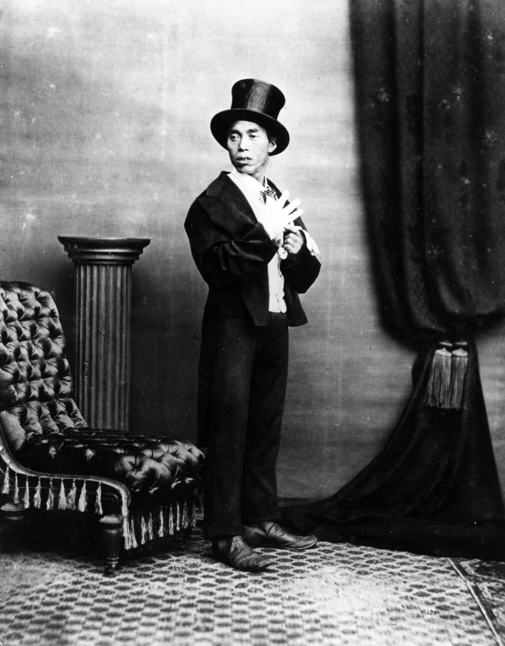En japansk gentleman i vestlige klæder, 1875 af Baron Raimund von Stillfried