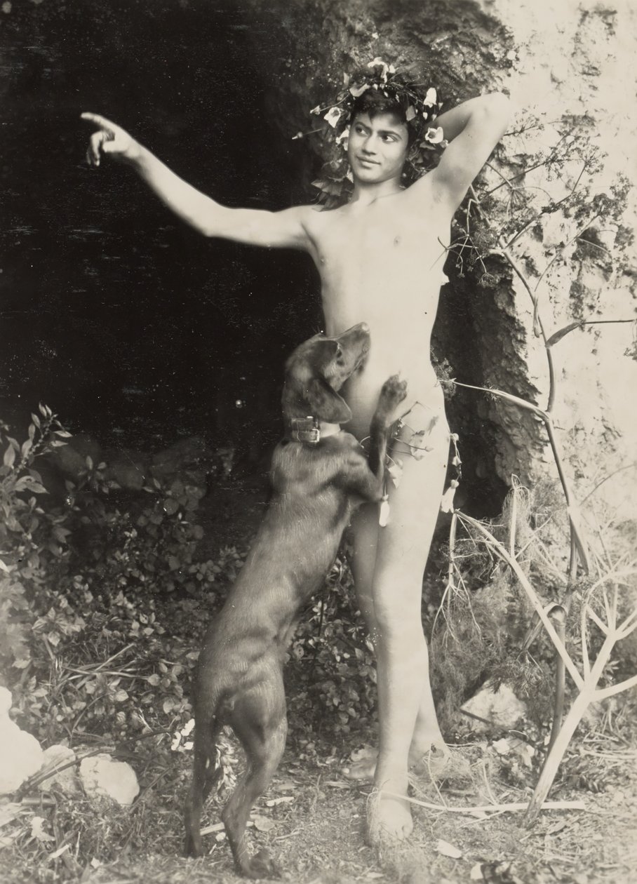 [Nøgen ung mand med hund] af Baron Wilhelm von Gloeden