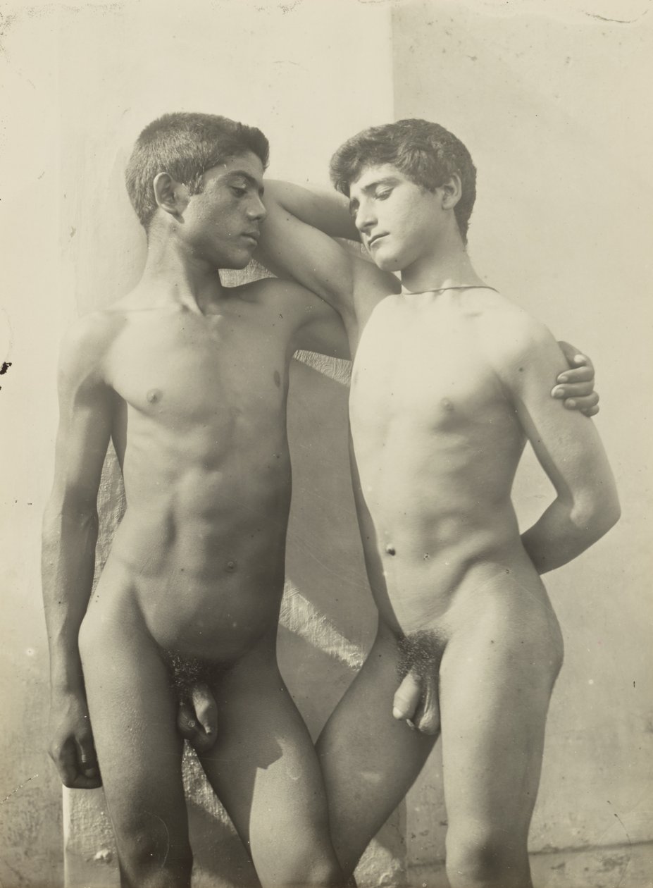 [To nøgne unge] af Baron Wilhelm von Gloeden