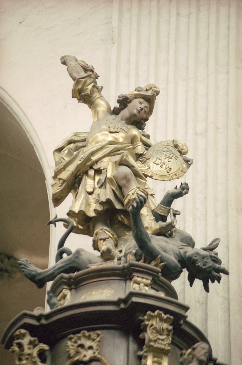Prædikestol, også kaldet Sandhedens Prædikestol, detalje: St. Michael and the Dragon, 1749 (forgyldt, træ og intarsia) (se også 252679 og 252680) af Bavarian school