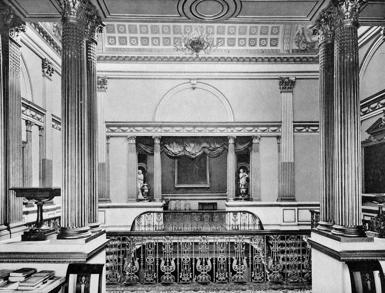 Den store trappe, Londonderry House, 1908. af Bedford Lemere and Company