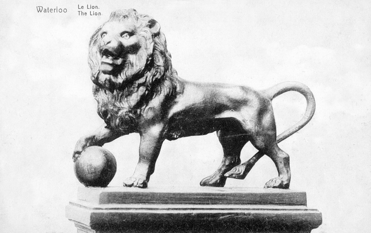 Det hollandske mindesmærke for slaget ved Waterloo, forestillende løven på toppen af Butte du Lion (Lions Mound), erindringspostkort, ca. 1912 (photolitho) af Belgian Photographer