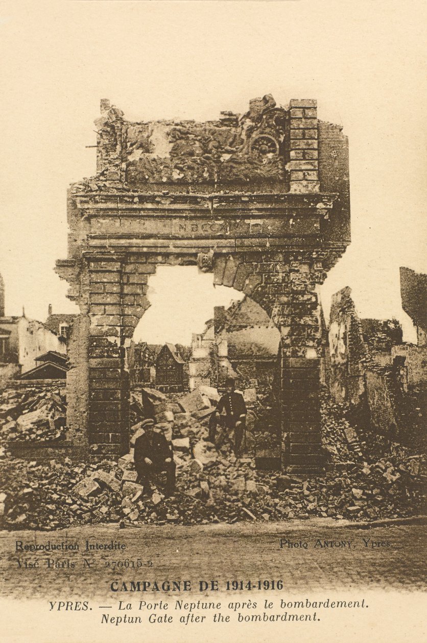 Neptunporten efter bombardementet, Ypres af Belgian Photographer