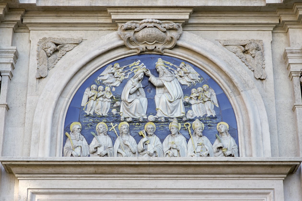 Jomfruens kroning (glaseret terracotta) af Benedetto Buglioni
