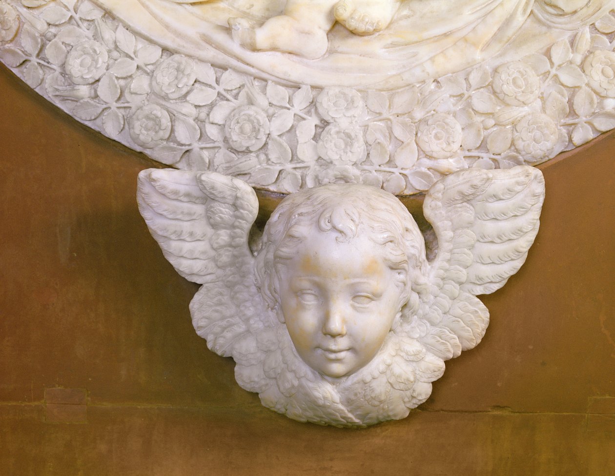 Filippo Strozzis grav 1428-91 i Strozzi-kapellet, 1491-95 marmordetalje af 208700 af Benedetto da Maiano