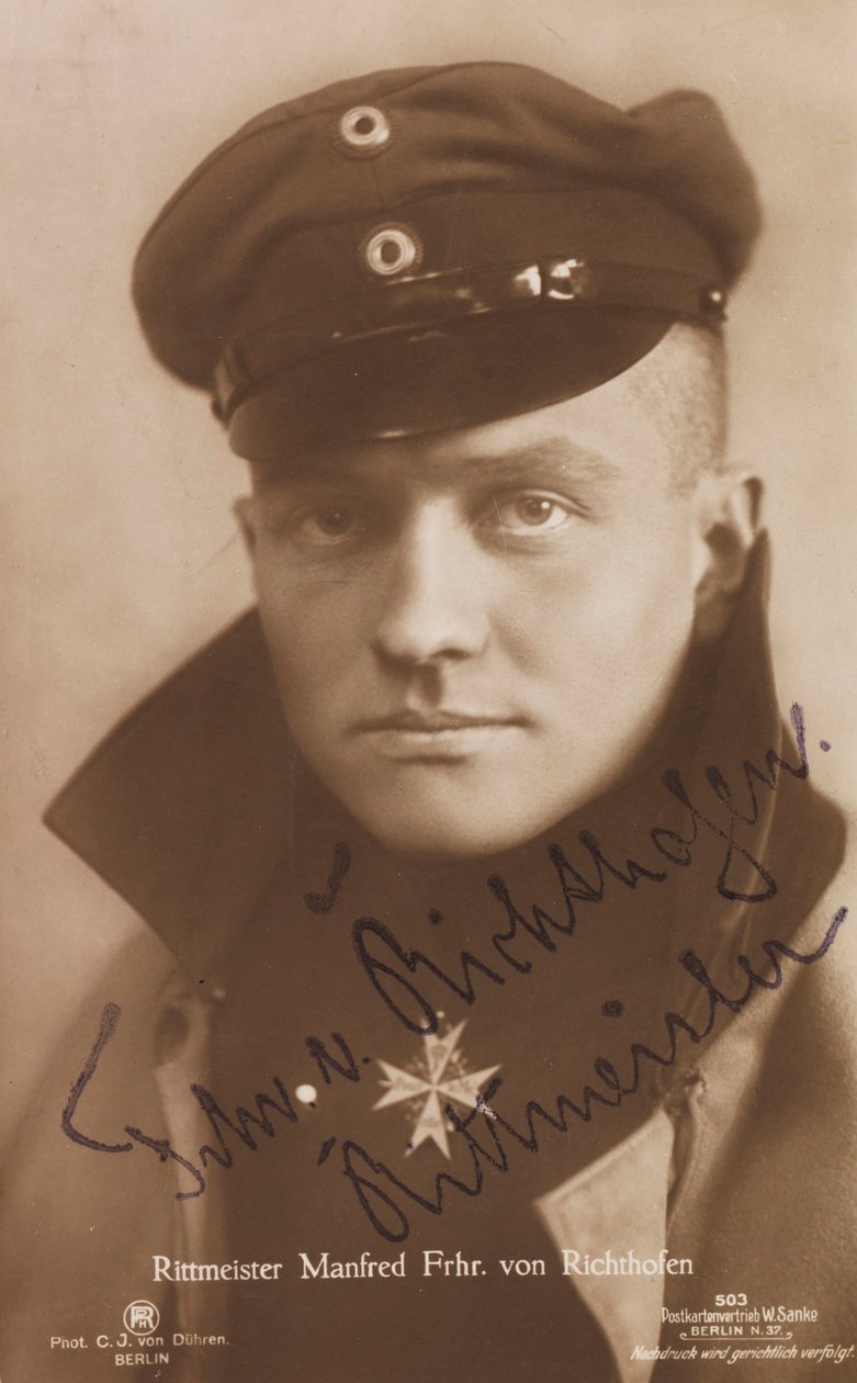 Portræt af Manfred von Richthofen 1892-1918, 1918. af Berlin . Photo studio C. J.