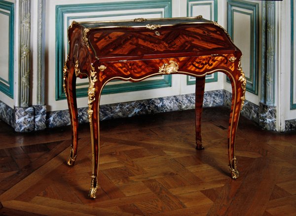 Louis XV Secretaire stemplet med bogstaverne B.V.R.B af Bernard van Risenburgh II