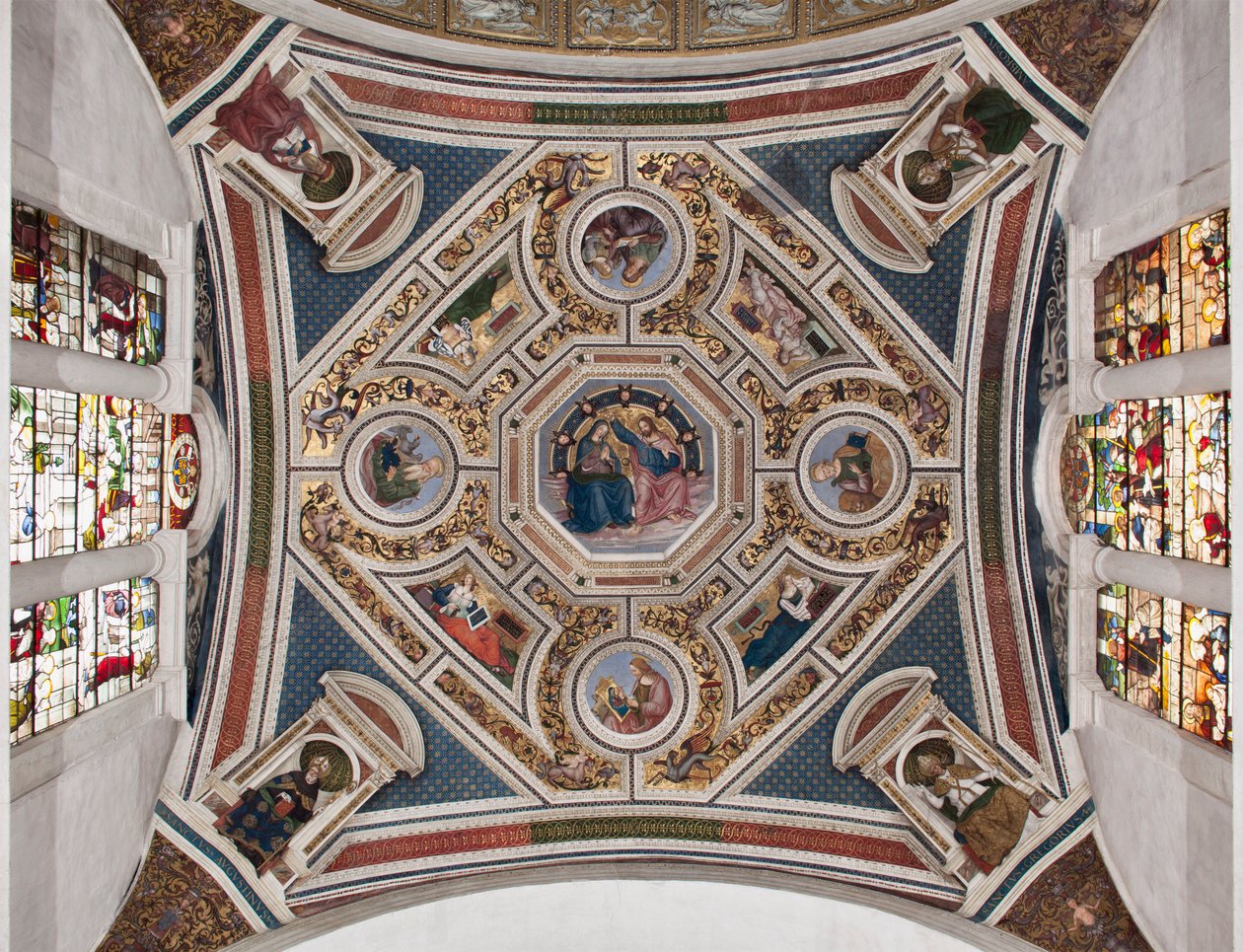 Jomfruens kroning "" De fire evangelister"" "Sibyllerne"" og "" kirkens læger""" Korhvælving lavet af Pinturicchio (Bernardino di Betto) (1454-1513) - 1508-1510 Basilica af Santa Maria del Popolo (Santa Maria del Pop-kirken af Bernardino di Betto Pinturicchio