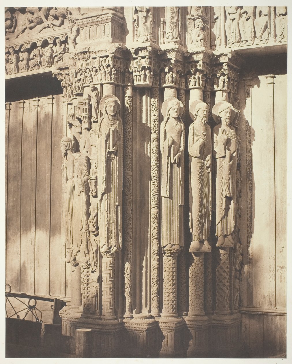 Chartres-katedralen, vestfacaden; den kongelige portal, den centrale bugt af Bisson Frères