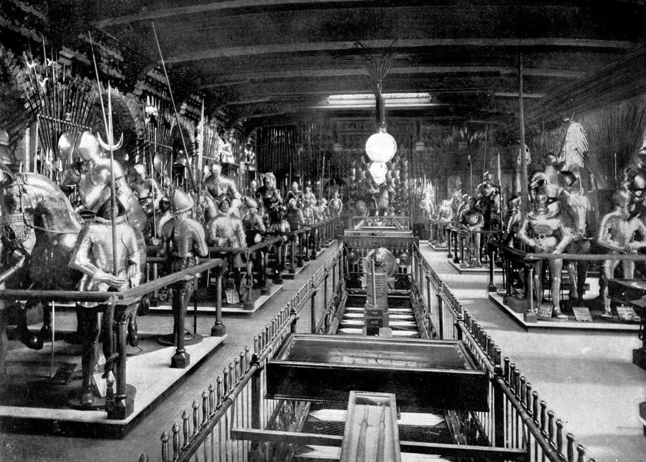 Henry VIII Horse Armoury, Halshugningsøksen og blok, Tower of London, 1890 af British Photographer