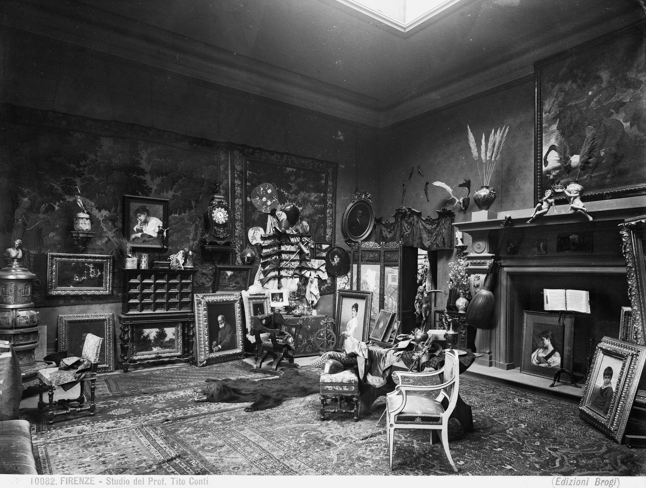 Studiet af maleren og professor Tito Conti, Firenze (s/h foto) af Brogi Brogi