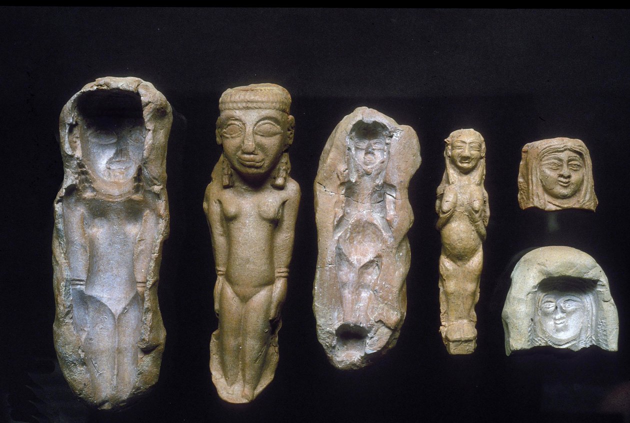 Figurer af frugtbarhedsgudinder og formene, hvorfra de blev støbt, ca. 8.- 7. århundrede f.Kr. (ler) af Bronze Age