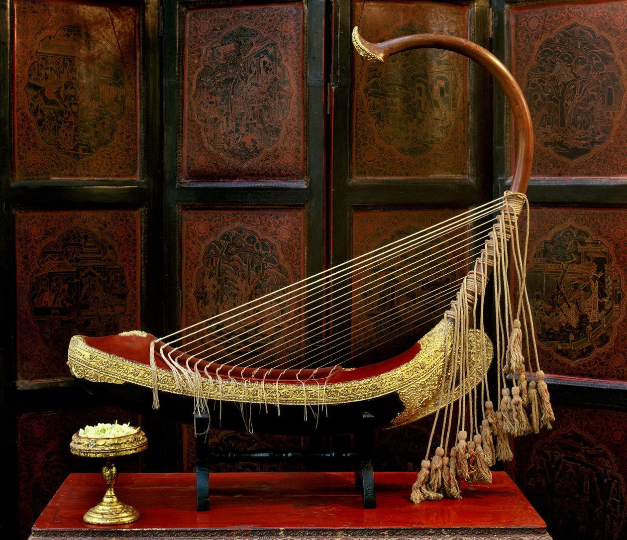 Burmesisk harpe (træ) af Burmese School