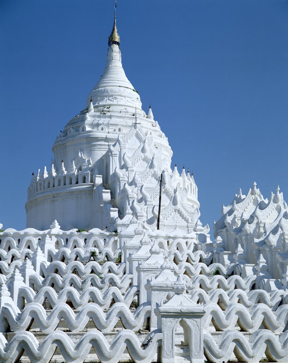 Hsinbyume Paya, bygget i 1816 af Burmese School