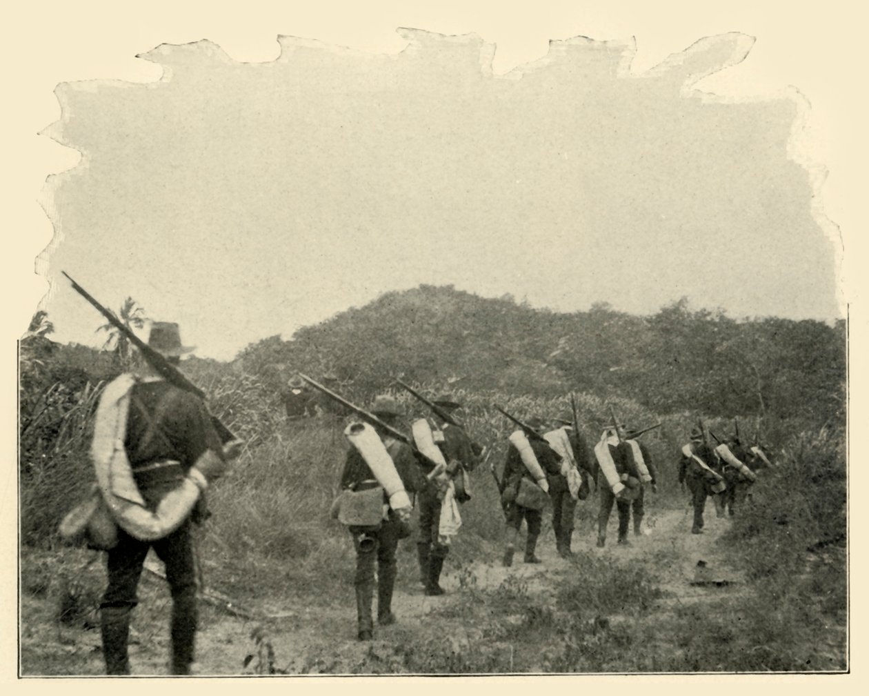 På vej fra Battlefield 1. og 10. til Rough Riders Scene of Conflict, over bjergene af Burr McIntosh