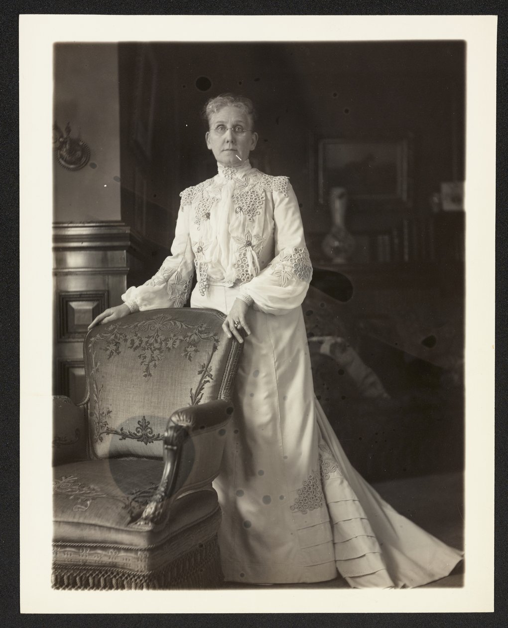 Mrs John Arbuckle, ca. 1900-10 (s/h foto) af Burr William McIntosh