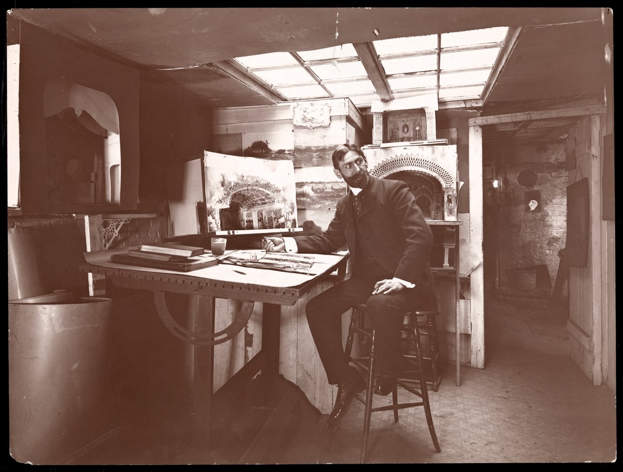 En scenograf i sit studie, New York, 1901 (sølv gelatinetryk) af Byron Company