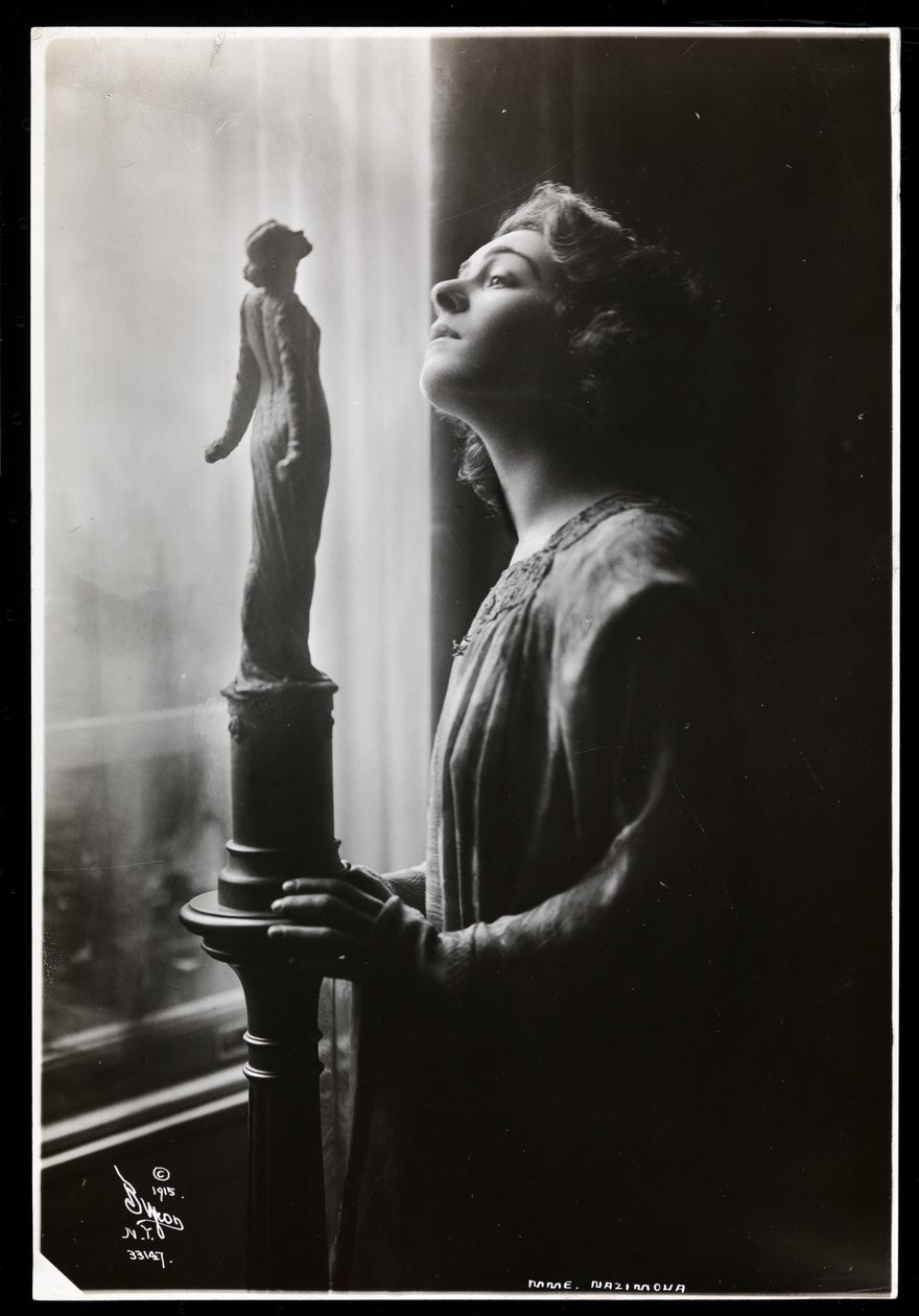 Alla Nazimova, 1915 (sølv gelatinetryk) af Byron Company