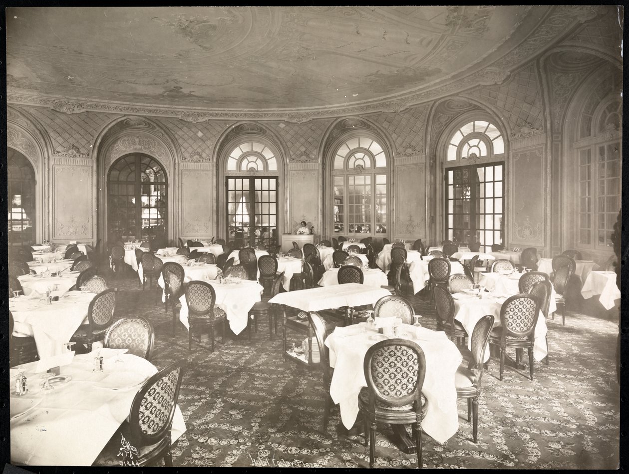 Spisestue på Copley Plaza hotel, Boston, 1912 eller 1913 (sølv gelatinetryk) af Byron Company