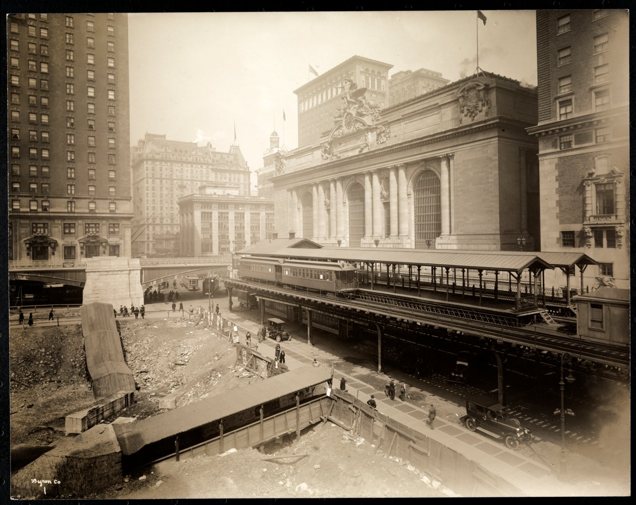 Udgravningssted ved 42nd Street og Park Avenue, New York, ca. 1920 (sølv gelatinetryk) af Byron Company