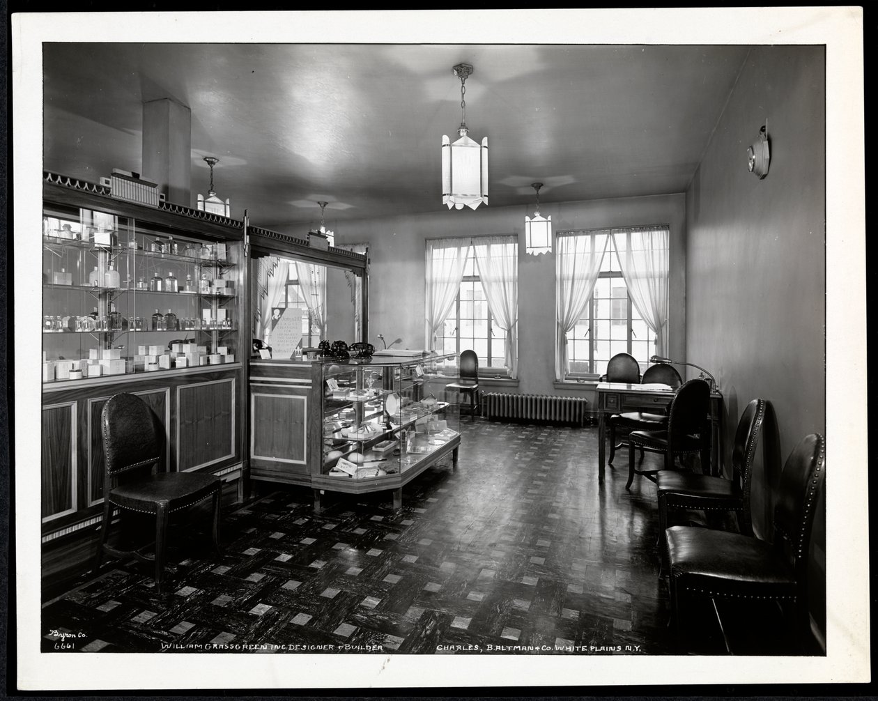 Indvendigt billede af Charles of the Ritz skønhedssalon i B. Altman und Co., 1932 (sølv gelatinetryk) af Byron Company