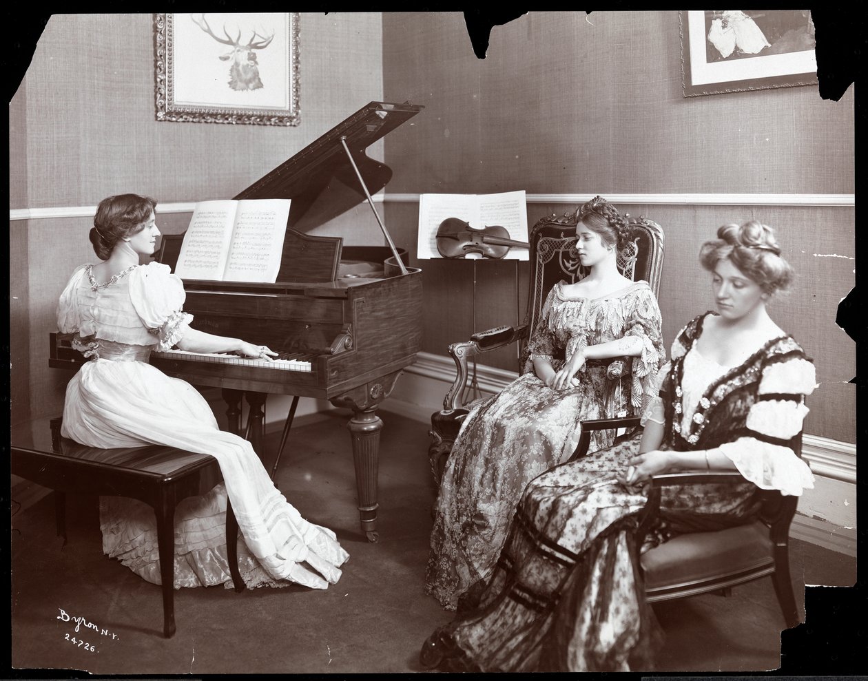 Klaverrecital, New York, 1907 (sølv gelatinetryk) af Byron Company