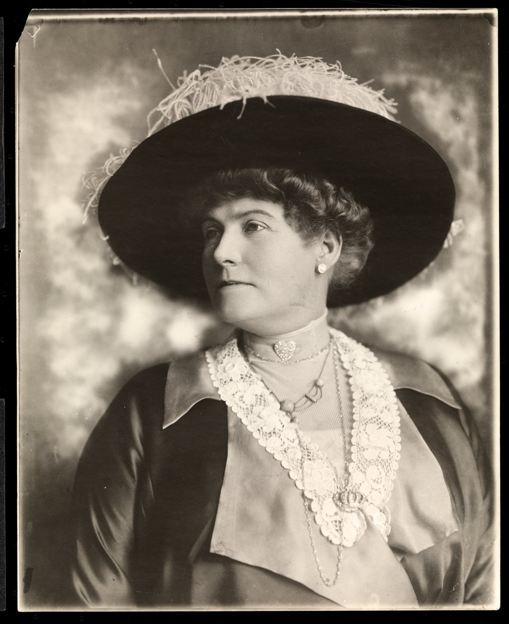 Portræt af Miss Gresham (sølv gelatinetryk) af Byron Company