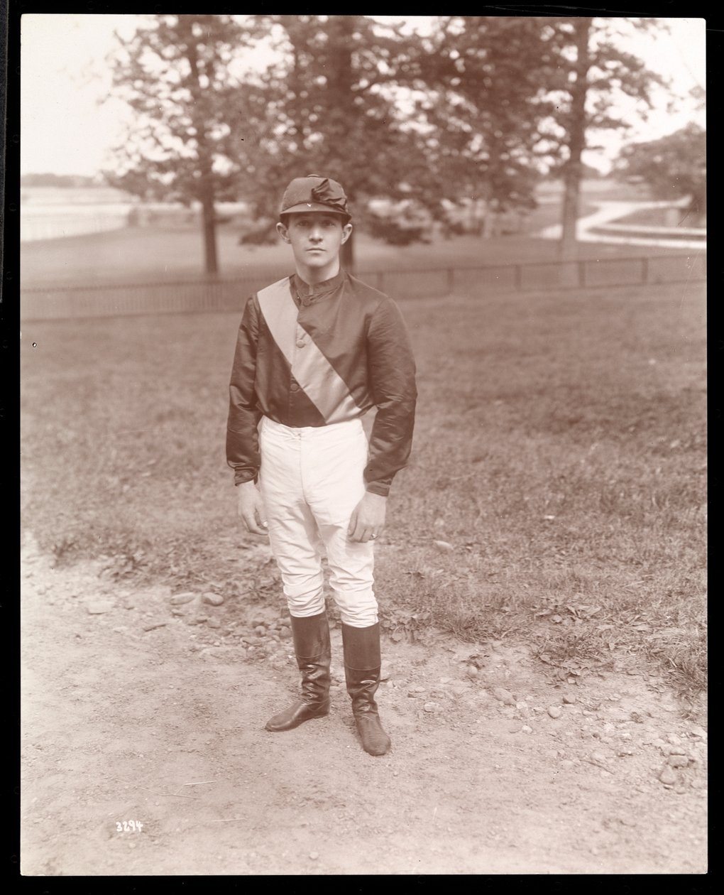Jockeyen Tod Sloan ved hjemkomsten fra Europa, 1898 (sølv gelatinetryk) af Byron Company