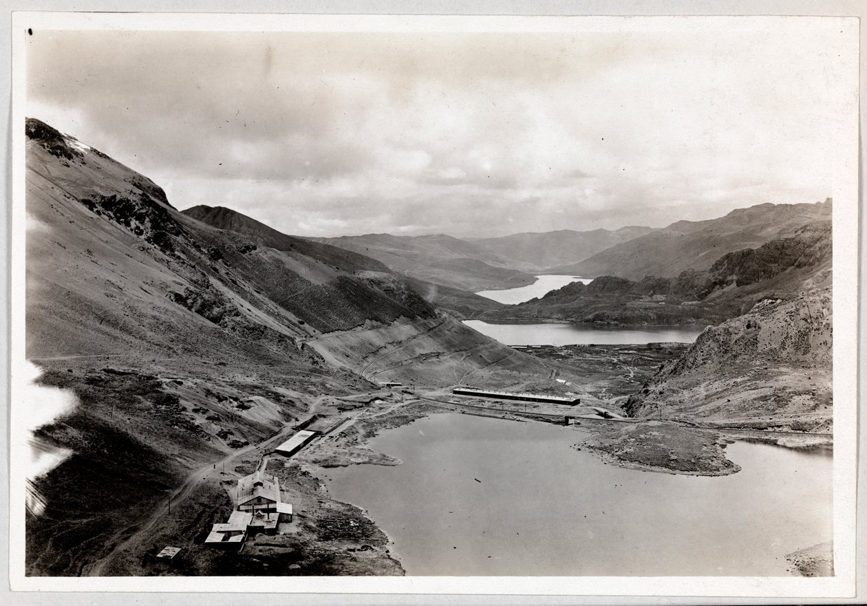 Udsigt ovenfra af en lang strækning af Panamakanalen under opførelse, 1912 eller 1913 (sølv gelatinetryk) af Byron Company
